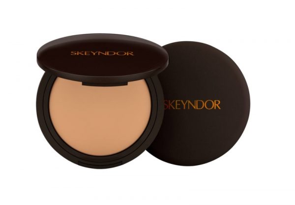 Skeyndor Sun Expertise | Protective Compact Make-up SPF 50 Dark Skin 02